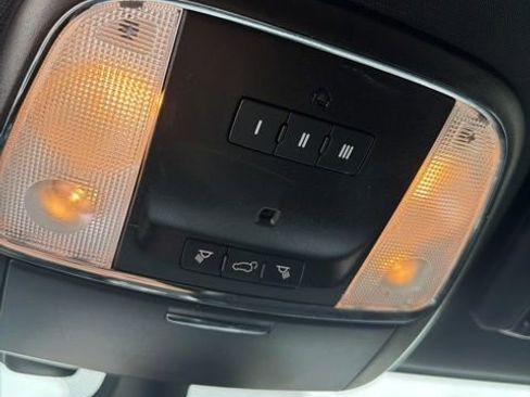 Used 2021 Jeep Grand Cherokee Laredo X RWD image 12