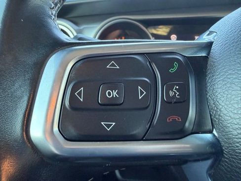 Used 2020 Jeep Wrangler Unlimited Sahara AWD/4WD image 19