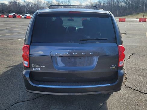 Used 2015 Dodge Grand Caravan SXT FWD image 11