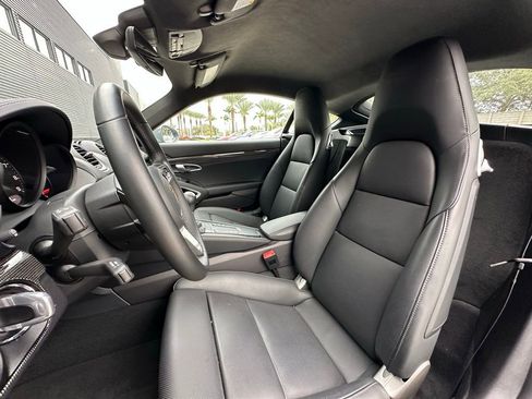 Used 2025 Porsche 718 Cayman GT4 image 5