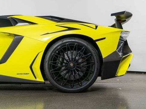 Used 2017 Lamborghini Aventador LP 750-4 Superveloce image 13