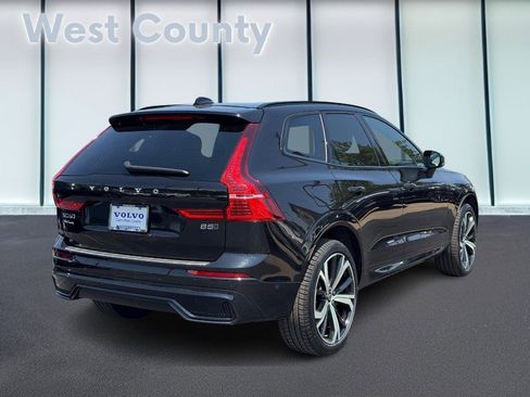 Certified 2024 Volvo XC60 B5 Ultimate w/ Protection Package Premier AWD/4WD image 4