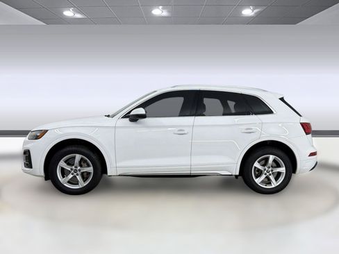 Certified 2021 Audi Q5 Premium AWD/4WD image 2