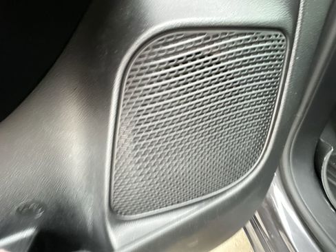 Used 2021 Chrysler Pacifica Touring-L w/ Uconnect Theater Family Group image 24