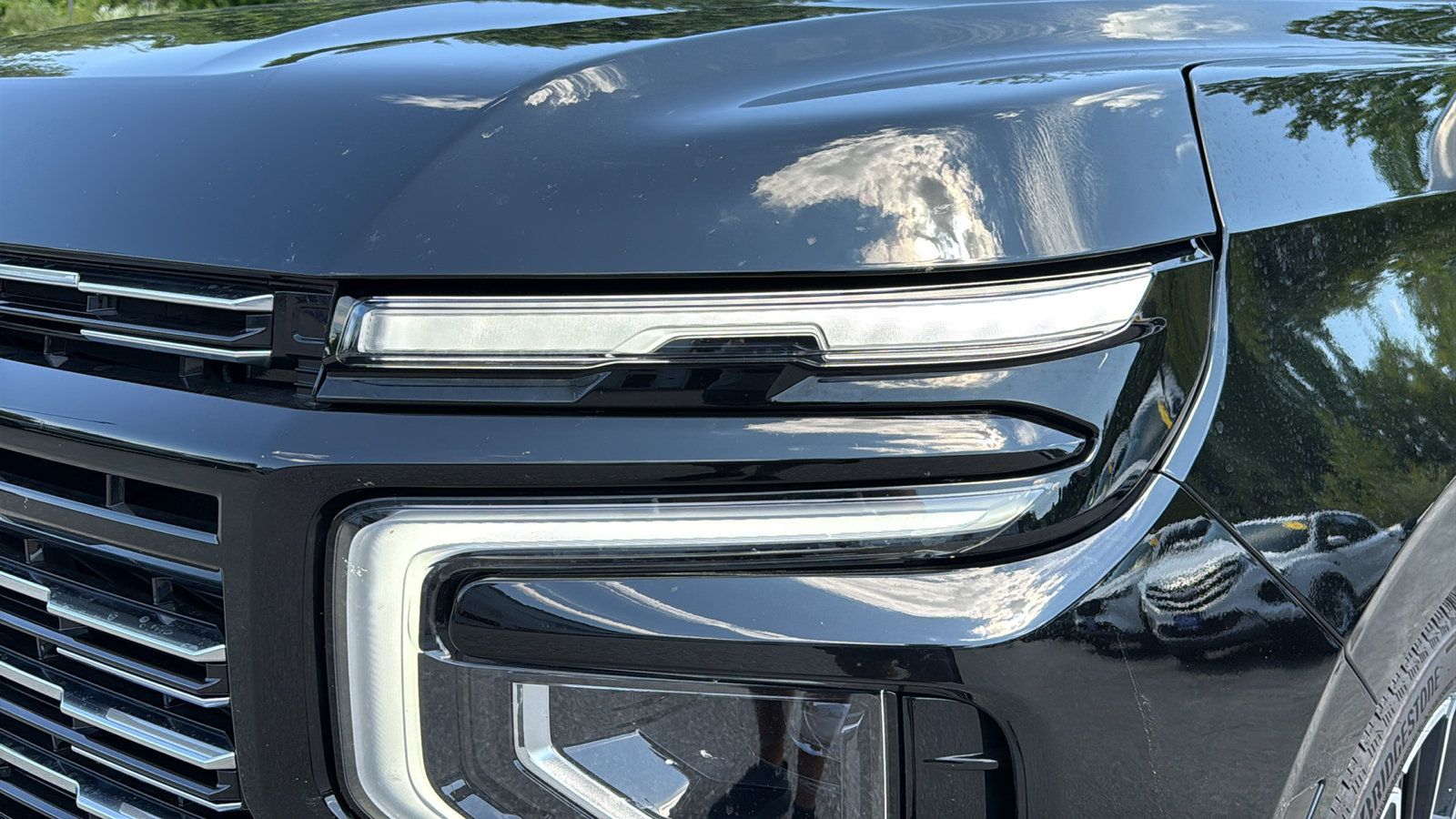Used 2025 Chevrolet Tahoe High Country AWD/4WD image 9