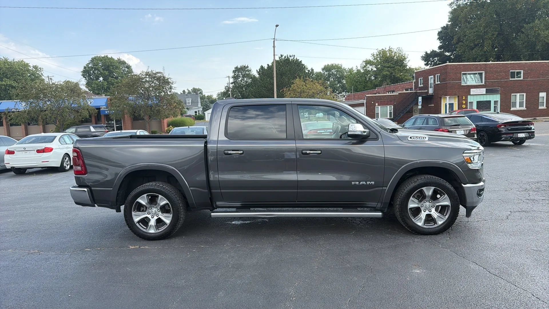 Used 2021 RAM 1500 Laramie AWD/4WD image 4