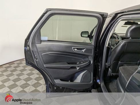 Used 2016 Ford Edge Titanium w/ Equipment Group 302A AWD/4WD image 33