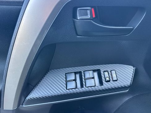 Used 2013 Toyota RAV4 XLE image 8