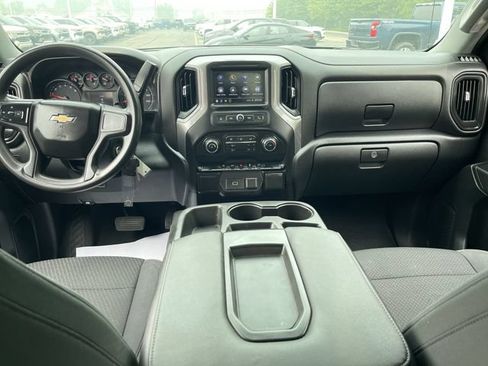 Certified 2020 Chevrolet Silverado 1500 Custom w/ Custom Value Package AWD/4WD image 18
