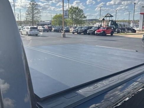 Used 2019 GMC Sierra 1500 AT4 w/ AT4 Premium Package image 7