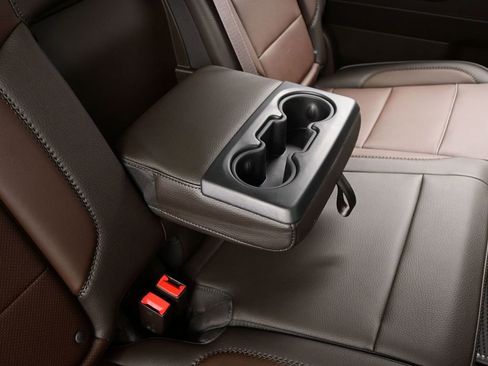 Used 2024 GMC Sierra 1500 Denali image 39