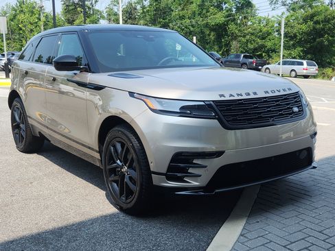 Certified 2026 Land Rover Range Rover Velar Dynamic SE image 10