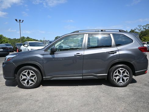 Used 2021 Subaru Forester Premium image 6