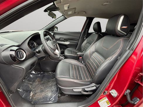 Used 2020 Nissan Kicks SR w/ SR Premium Package image 2