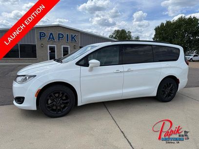 Used 2020 Chrysler Pacifica Touring-L