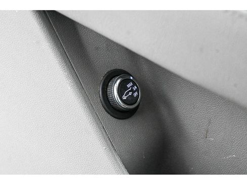 Used 2017 Cadillac XT5 Luxury w/ Driver Awareness Package image 31