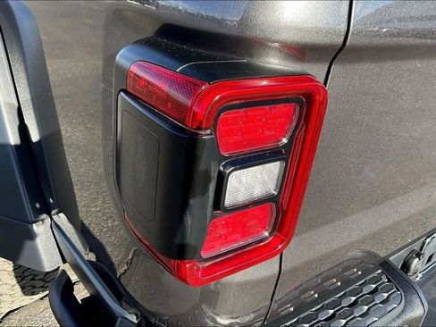 Used 2022 Jeep Gladiator Rubicon w/ LED Lighting Group image 33