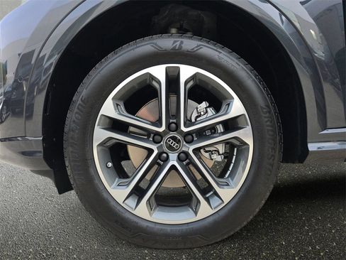 New 2025 Audi Q5 Premium image 33