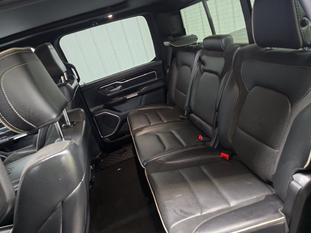 Used 2022 RAM 1500 Laramie w/ Sport Appearance Package AWD/4WD image 18