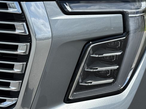 New 2026 GMC Yukon Denali w/ Sun & Power Step Package AWD/4WD image 28