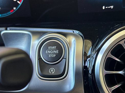 Certified 2023 Mercedes-Benz GLB 250 4MATIC image 28