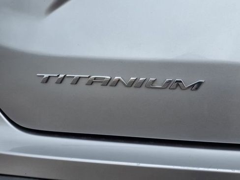 Certified 2022 Ford Edge Titanium image 32