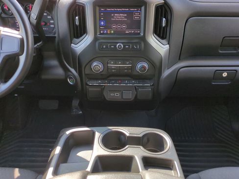 Certified 2025 Chevrolet Silverado 1500 Custom w/ Turbomax Blackout Package image 16