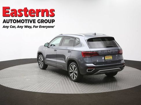 Used 2022 Volkswagen Taos SE FWD image 62
