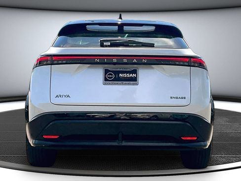 Used 2023 Nissan Ariya FWD image 5