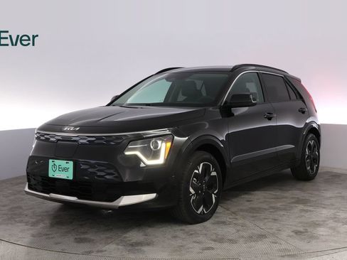 Used 2024 Kia Niro Wind FWD image 2