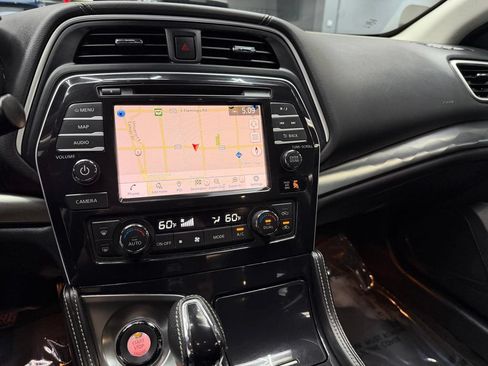 Used 2022 Nissan Maxima SV w/ Floor Mat Group FWD image 25
