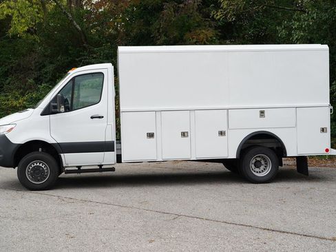 Used 2023 Mercedes-Benz Sprinter 3500 image 8