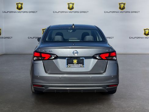 Used 2021 Nissan Versa SV FWD image 4