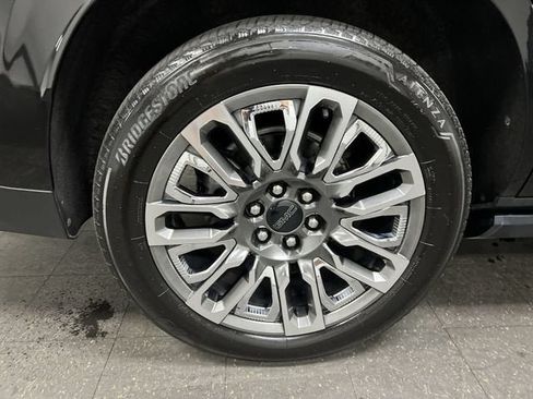 Certified 2024 GMC Yukon Denali Ultimate AWD/4WD image 34