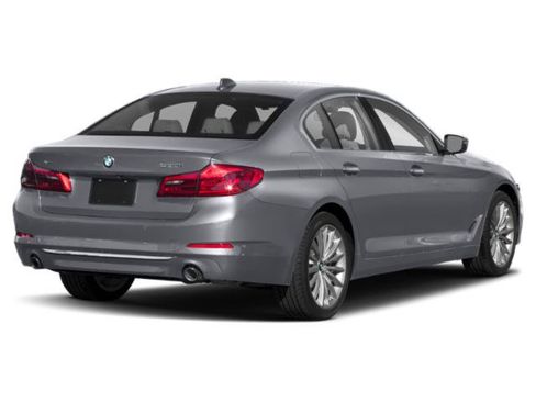 Used 2019 BMW 530i xDrive w/ Convenience Package AWD/4WD image 2