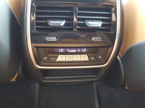 Used 2025 BMW X5 xDrive40i AWD/4WD image 25