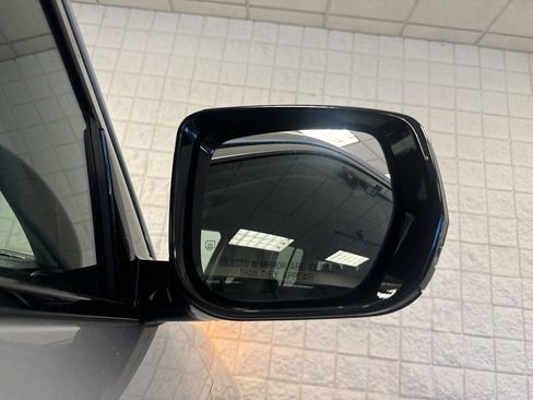 Used 2022 Jeep Grand Cherokee L Limited AWD/4WD image 29