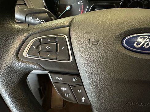 Used 2019 Ford Escape SE FWD image 11