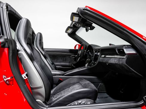 Used 2017 Porsche 911 Targa 4 GTS AWD/4WD image 29