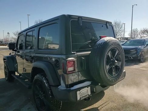 Used 2022 Jeep Wrangler Unlimited Sport image 12