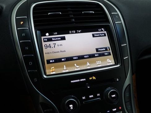 Used 2019 Lincoln Nautilus Select AWD/4WD image 26