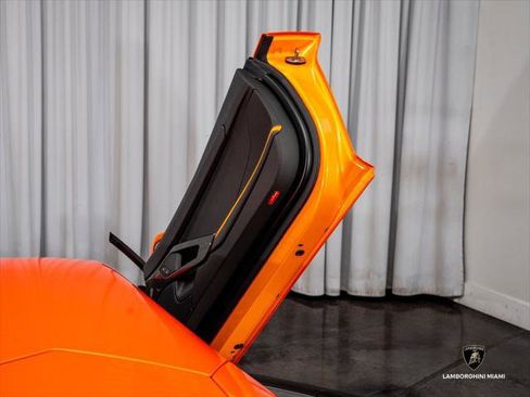 Used 2019 Lamborghini Aventador S AWD/4WD image 46