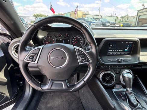Used 2018 Chevrolet Camaro LT image 9