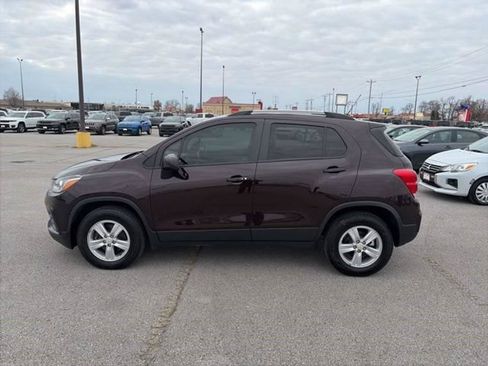 Used 2022 Chevrolet Trax LT w/ LT Convenience Package AWD/4WD image 5