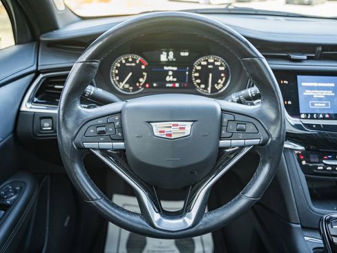 Used 2021 Cadillac XT6 Premium Luxury image 29