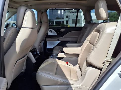 Certified 2023 Lincoln Aviator Reserve w/ Equipment Group 201A RWD image 5