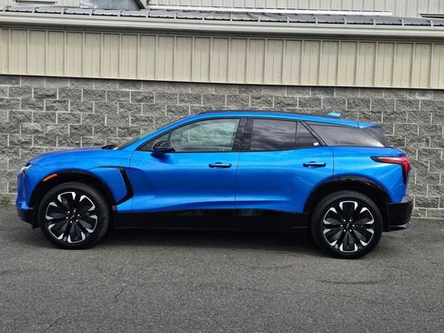 Used 2025 Chevrolet Blazer EV RS image 3