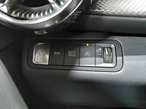 Used 2026 Chevrolet Equinox LT AWD/4WD image 31