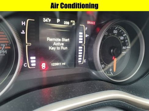 Used 2016 Jeep Cherokee Latitude w/ Cold Weather Group image 10