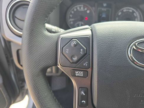 Used 2018 Toyota Tacoma TRD Sport w/ Technology Package AWD/4WD image 28